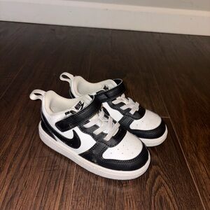 Nike Kids Black and White Sneakers